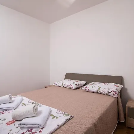 Apartman Josipa Trogir Exterior photo